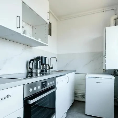 Geraumige 2-zimmer-wohnung Apartment *
